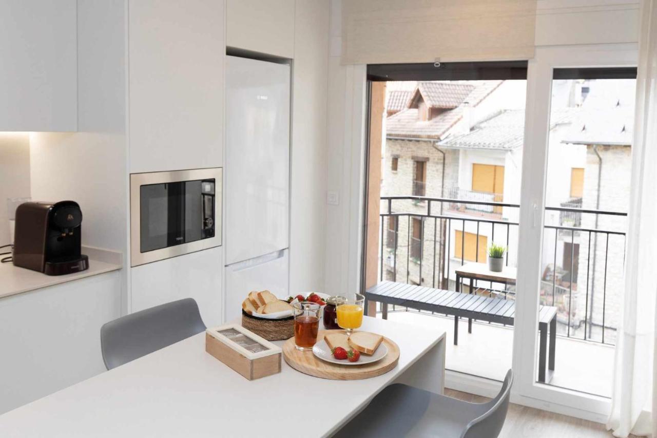 Sky Biescas II By Bevalle Exterior photo